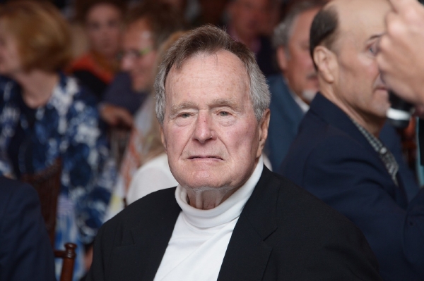 George Bush starší obýval Bílý dům v letech 1989 až 1993. George Bush starší obýval Bílý dům v letech 1989 až 1993.