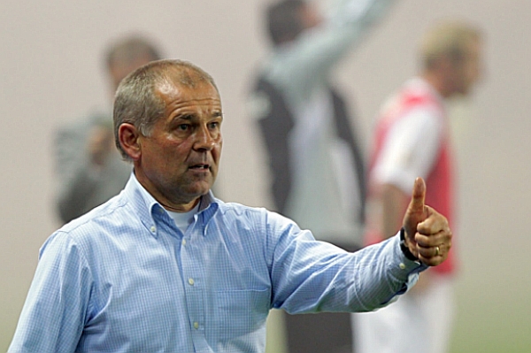 Trenér Slavie Petr Rada v Edenu přivítá první zimní posilu. Trenér Slavie Petr Rada v Edenu přivítá první zimní posilu.