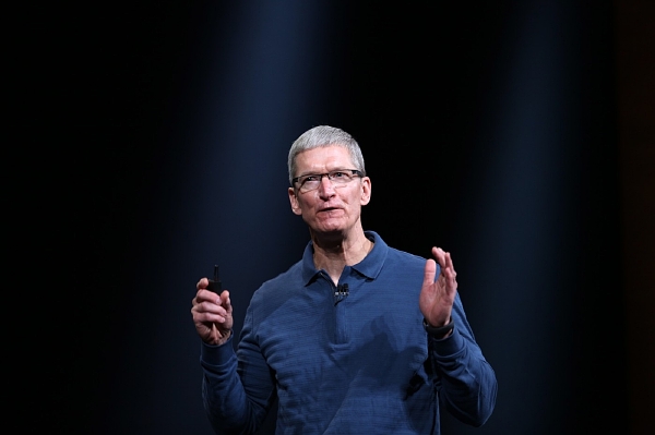 Generální ředitel společnosti Apple Tim Cook. Generální ředitel společnosti Apple Tim Cook.