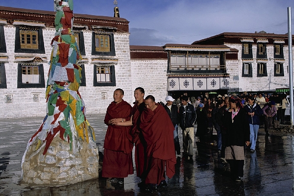 V Tibetu je silným hybatelem náboženství, právě to je trnem v oku komunistické Číně (ilustrační foto).