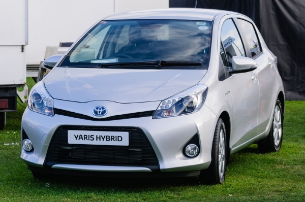 Japonská automobilka Toyota prodala od roku 2000 v Evropě půl milionu vozů s hybridním pohonem pod značkami Toyota a Lexus.