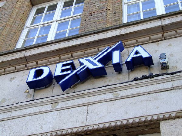 Banku Dexia už je potřetí nutné zachraňovat.