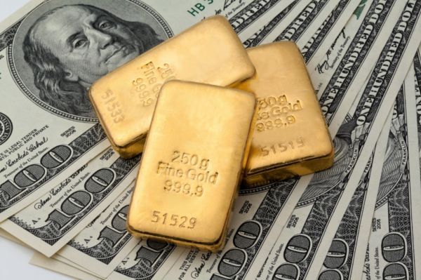 Předpověď, že trojská unce zlata bude stát dva tisíce dolarů, se nenaplnila. Předpověď, že trojská unce zlata bude stát dva tisíce dolarů, se nenaplnila.