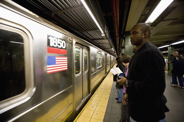 V tomto měsíci je to v newyorském metru už druhý podobný případ (ilustrační foto). V tomto měsíci je to v newyorském metru už druhý podobný případ (ilustrační foto).