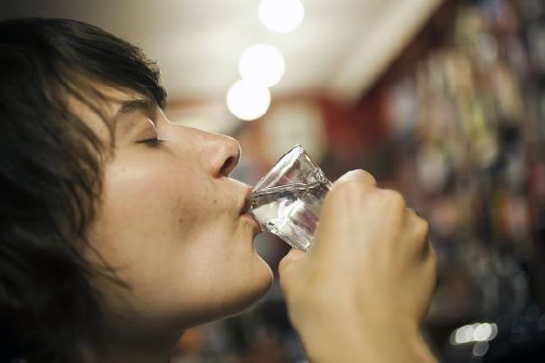 V posledních letech přibývají alkoholici hlavně mezi ženami. V posledních letech přibývají alkoholici hlavně mezi ženami.