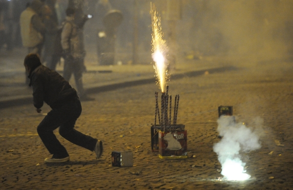 Záchranáři ošetřovali především lidi, které poranila zábavní pyrotechnika (ilustrační foto). Záchranáři ošetřovali především lidi, které poranila zábavní pyrotechnika (ilustrační foto).