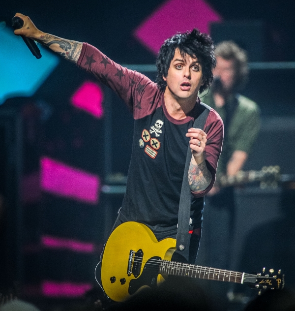 Billie Joe Armstrong opustil léčebnu a chystá se vystupovat.