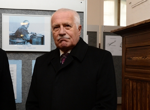 Trpí snad prezident ztrátou paměti?