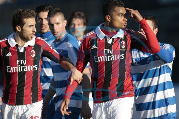Ghanský záložník Kevin-Prince Boateng(vpravo) se spoluhráčem Mathieu Flaminim.