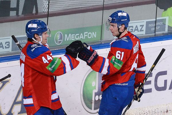 Střelec jediné branky utkání Erik Christensen (vpravo). Střelec jediné branky utkání Erik Christensen (vpravo).