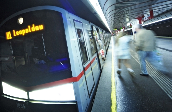 Vídeňské metro (ilustrační fotografie). Vídeňské metro (ilustrační fotografie).