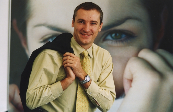 Robert Chvátal se stal novým generálním ředitelem Sazky. Robert Chvátal se stal novým generálním ředitelem Sazky.