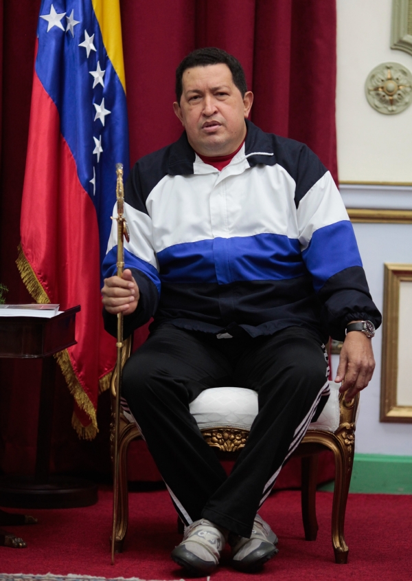 Hugo Chávez se stále zotavuje po operaci rakoviny. Hugo Chávez se stále zotavuje po operaci rakoviny.