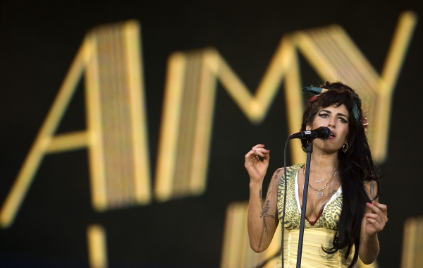Zpěvačka Amy Winehouseová byla letos nominována na ceny Brit Awards. Zpěvačka Amy Winehouseová byla letos nominována na ceny Brit Awards.