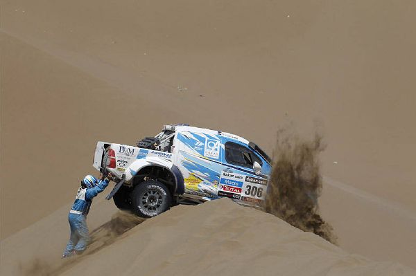 Dakarská rallye je nevyzpytatelná. Dakarská rallye je nevyzpytatelná.