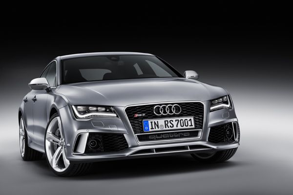 Audi RS 7 Sportback má pod kapotou 560 koní.