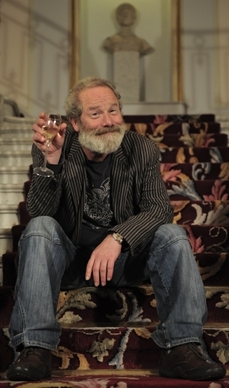 Herec Peter Mullan.