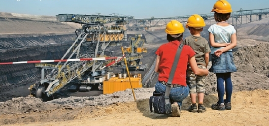 Uhlí jako součást energetického mixu bude hrál významnou roli ještě desetiletí. Uhlí jako součást energetického mixu bude hrál významnou roli ještě desetiletí.