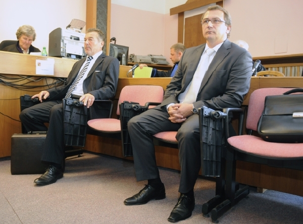 Jiří Kudlík (vlevo) a Petr Müller u soudu.