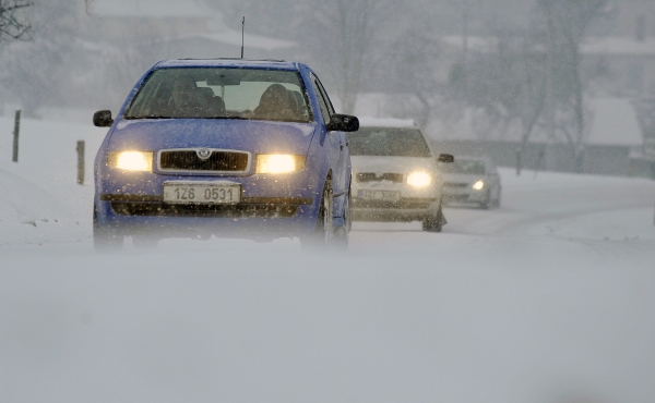 Meteorologové varují před ledovkou. Meteorologové varují před ledovkou.