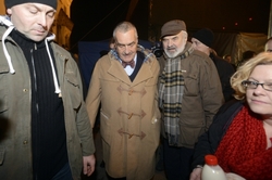 Karla Schwarzenberga podporuje mnoho známých osobností. Na snímku je se Zdeňkem Svěrákem.