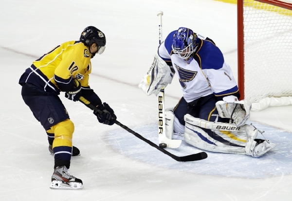 Martin Erat (vlevo) a Brian Elliott (vpravo).