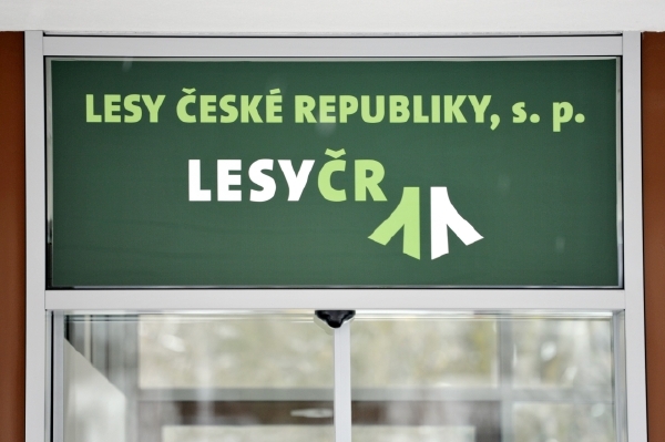 Lesy ČR v posledních letech vykazují mnohomiliardové zisky. Lesy ČR v posledních letech vykazují mnohomiliardové zisky.