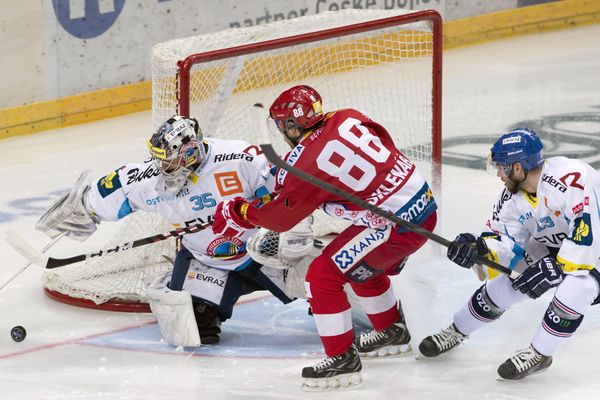Slavia otočila duel s Vítkovicemi. Slavia otočila duel s Vítkovicemi.