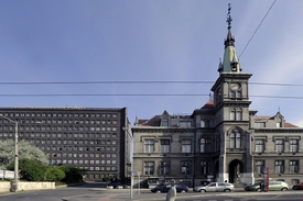 Výsledky skupiny Unipetrol byly v roce 2012 ovlivněny jednorázovým zaúčtováním snížení hodnoty fixních aktiv rafinérského segmentu v záporné hodnotě 4,386 miliardy korun (ilustrační foto).