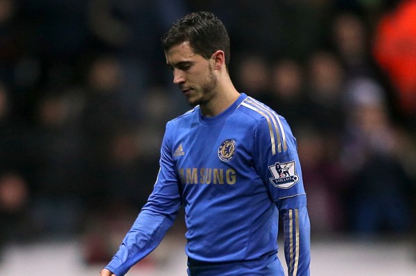 Eden Hazard surově nakopl podavače míčů.