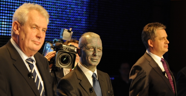 Vladimír Franz po boku Miloše Zemana (vlevo).