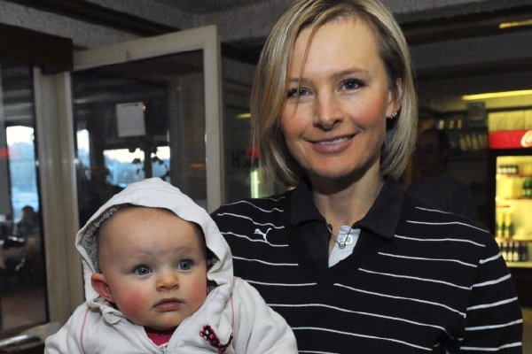 Jachtařka Lenka Šmídová s dcerou Viktorií (archivní foto). Jachtařka Lenka Šmídová s dcerou Viktorií (archivní foto).