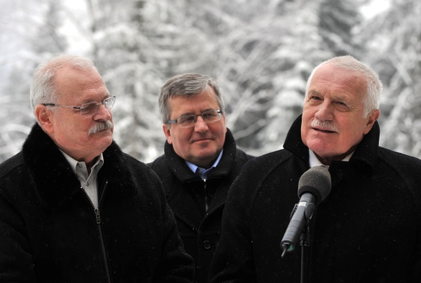 Prezident Slovenska Ivan Gašparovič (vlevo) na snímku se svým českým protějškem Václavem Klausem.