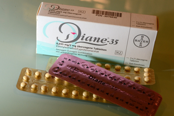Přípravek Diane-35 funguje jako lék na akné i jako antikoncepce.