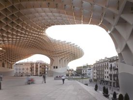 Metropol Parasol, kulturní a komerční prostor ve španělské Seville.