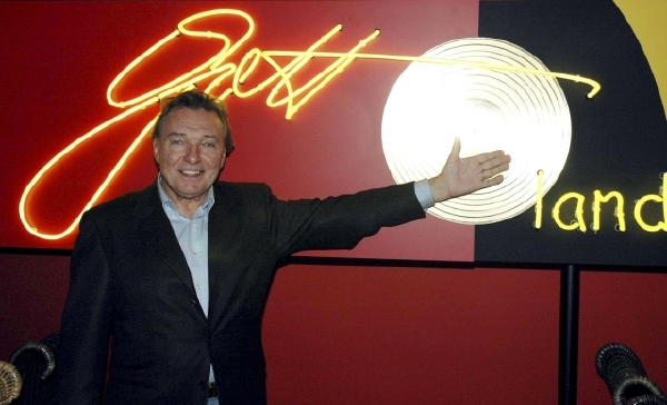 Karel Gott při představení Gottlandu v roce 2006.