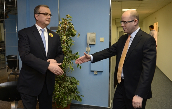 Miroslav Kalousek (vlevo) s Bohuslavem Sobotkou, jeho velkým kritikem.