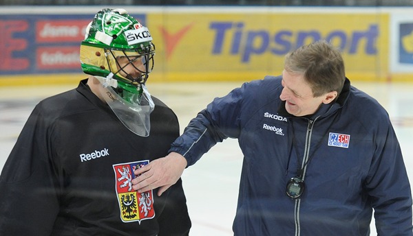 Kouč Alois Hadamczik bude opět spoléhat na brankáře Alexandra Saláka. Kouč Alois Hadamczik bude opět spoléhat na brankáře Alexandra Saláka.