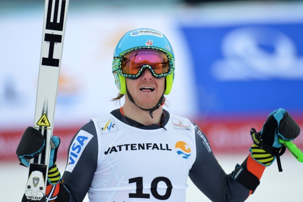 Nečekaným vítězem superobřího slalomu na mistrovství světa ve Schladmingu se stal Američan Ted Ligety. Největší