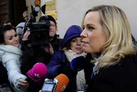 Místopředsedkyně Věcí veřejných Kateřina Klasnová před jednáním s budoucím prezidentem.