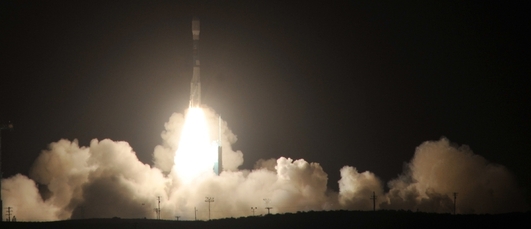 Start rakety ze základny Vandenberg.