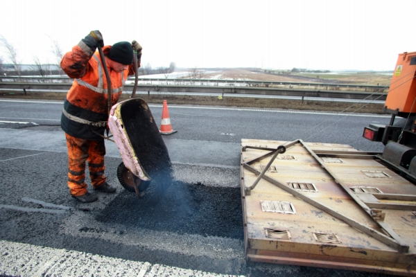 Celkem se v první fázi bude opravovat pět úseků dálnice (ilustrační foto). Celkem se v první fázi bude opravovat pět úseků dálnice (ilustrační foto).