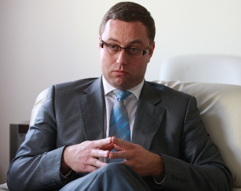 Pavel Zeman se za svůj plat nestydí.