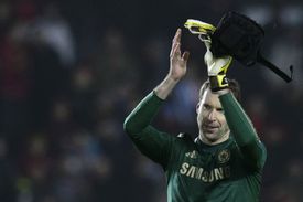 Čech děkuje fanouškům.