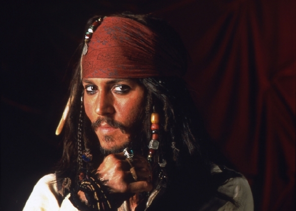 Johnny Depp jako pirát z filmu Piráti z Karibiku. Johnny Depp jako pirát z filmu Piráti z Karibiku.
