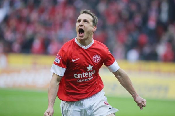 Zdeněk Pospěch se raduje ze svého prvního bundesligového gólu.
