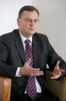 Premiér Petr Nečas.