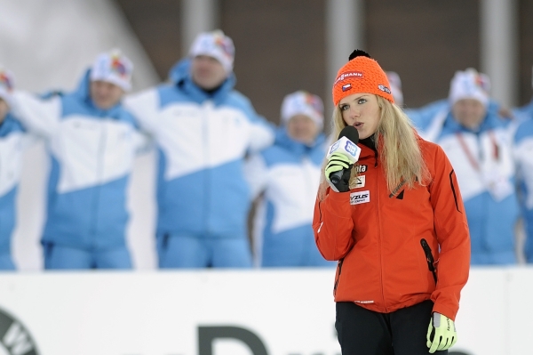Biatlonistka Gabriela Soukalová si na závěr šampionátu zazpívala.