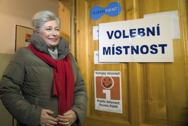Neúspěšná kandidátka Zuzana Roithová. Neúspěšná kandidátka Zuzana Roithová.