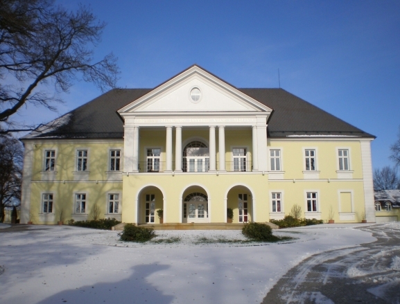 Zámek v Klecanech